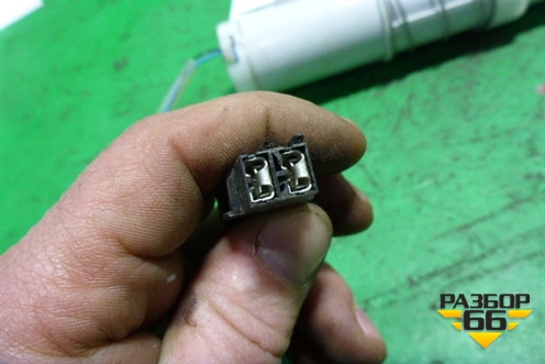 Датчик уровня топлива (левый) для Volkswagen Phaeton с 2002-2014г (Фаетон)