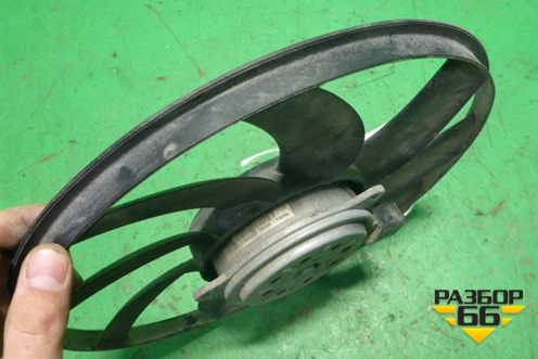 Вентилятор охлаждения радиатора (M134986) для Audi A4 (В8) с 2007-2015г (А4)