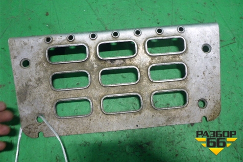 Подножка ступенька (правая верхняя) (1063726) для Volvo TRUCK FM с 2001-2013г (ФМ)