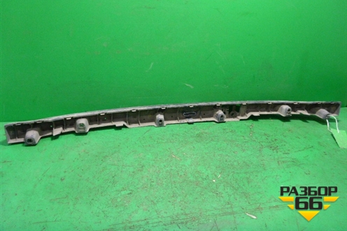 Кронштейн заднего бампера центральный (4M0807458) для Audi Q7 c 2015г (Ку 7)