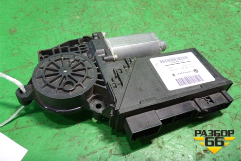 Моторчик стеклоподъёмника задний правый для Volkswagen Touareg c 2002-2010г (Туарег)