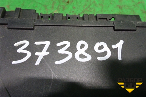 Моторчик стеклоподъёмника задний правый для Volkswagen Touareg c 2002-2010г (Туарег)