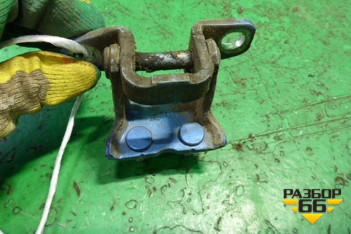 Петля двери задней левой верхняя для Mitsubishi L 200 c 2006-2015г (Л200)