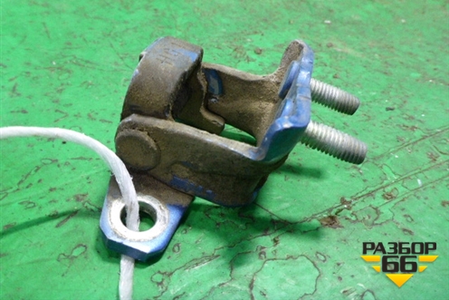 Петля двери задней левой верхняя для Mitsubishi L 200 c 2006-2015г (Л200)