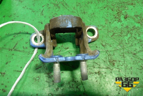 Петля двери задней левой верхняя для Mitsubishi L 200 c 2006-2015г (Л200)