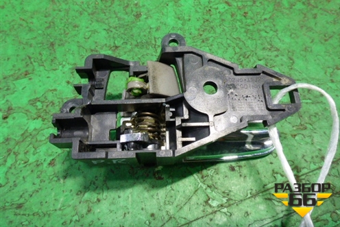 Ручка внутренняя двери передней правой (MN105360) для Mitsubishi L 200 c 2006-2015г (Л200)