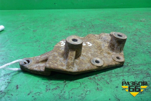 Кронштейн ролика (2.5л 4D56) для Mitsubishi L 200 c 2006-2015г (Л200)