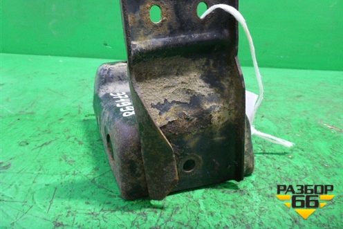 Кронштейн КПП левый (к кузову МКПП) для Mitsubishi L 200 c 2006-2015г (Л200)