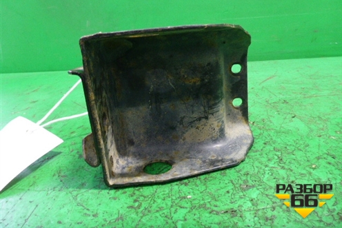 Кронштейн КПП левый (к кузову МКПП) для Mitsubishi L 200 c 2006-2015г (Л200)