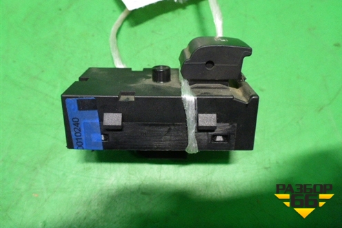 Кнопка стеклоподъёмника (задняя левая) (13301688) для Opel Insignia с 2008-2017г (Инсигниа)