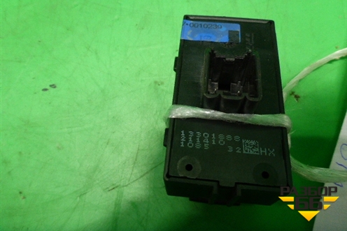 Кнопка стеклоподъёмника (задняя правая) (13301888) для Opel Insignia с 2008-2017г (Инсигниа)