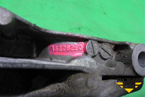 Кронштейн крепления привода (13228250) для Opel Insignia с 2008-2017г (Инсигниа)