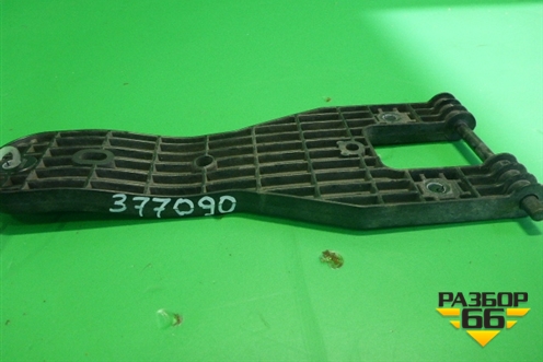 Петля капота  (на капот) (82874944) для Renault TRUCK Premium 2 с 2005-2013г (Премиум 2)