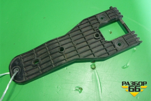 Петля капота  (на капот) (82874944) для Renault TRUCK Premium 2 с 2005-2013г (Премиум 2)