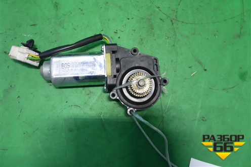 Моторчик солнцезащитной шторки (двери задней левой) для Hyundai Equus с 2010г (Экус)