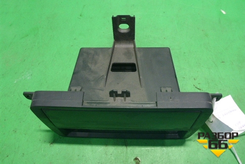 Ящик передней консоли (1K0857058A) для Volkswagen Golf V Plus с 2005-2014г (Гольф 5 Плюс)