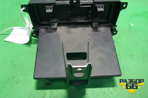 Ящик передней консоли (1K0857058A) для Volkswagen Golf V Plus с 2005-2014г (Гольф 5 Плюс)