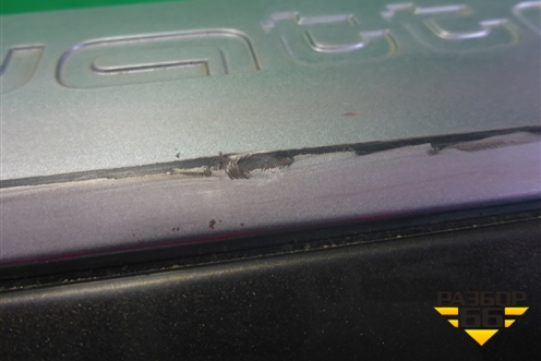 Накладка двери задней правой (4M0853970F) для Audi Q7 c 2015г (Ку 7)