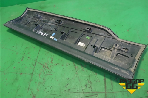 Накладка двери задней правой (4M0853970F) для Audi Q7 c 2015г (Ку 7)