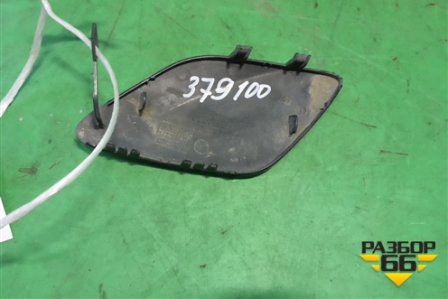 Заглушка в передний бампер (A1768850122) для Mercedes Benz A180/200/250 W176 с 2012 (А)