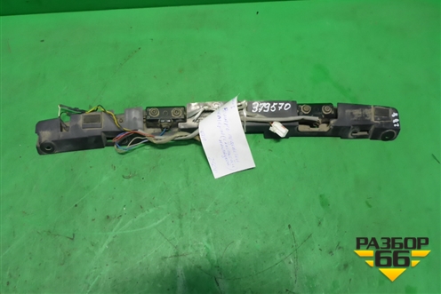 Фонарь подсветки номера (с кнопкой и накладкой) для Hyundai Equus с 2010г (Экус)