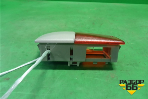 Плафон салонный (красный) (5010623980) для Renault TRUCK Premium 2 с 2005-2013г (Премиум 2)