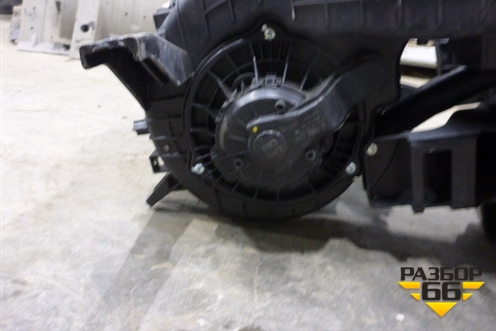 Корпус отопителя (в сборе с мотором) для Hyundai ix 35 с 2010г (Ай икс 35)