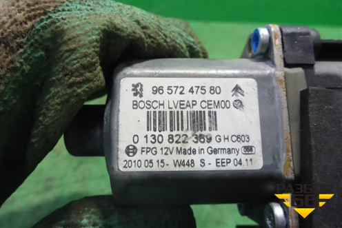 Моторчик стеклоподъёмника передний правый (9657247580) для Peugeot 308 с 2007-2014г