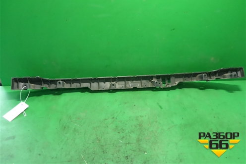 Кронштейн заднего бампера центральный (4M0807458) для Audi Q7 c 2015г (Ку 7)