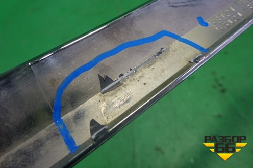 Накладка на решетку радиатора (после 2014г верхняя правая) (5312133030) для Toyota Camry V50 с 2011-2018г (Камри)