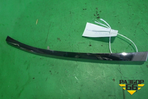 Накладка на решетку радиатора (после 2014г верхняя правая) (5312133030) для Toyota Camry V50 с 2011-2018г (Камри)