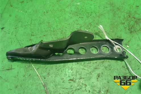 Петля капота левая (4H0823301L) для Audi A8 с 2009-2017г (А8)