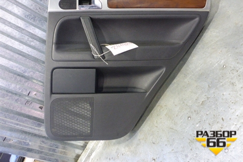 Обшивка двери задней правой под электрику (7L6867212) для Volkswagen Touareg c 2002-2010г (Туарег)
