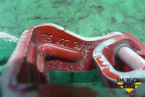 Петля двери багажника (левая) (1Z5827301C) для Skoda Octavia (А5) с 2004-2013г (Октавия)