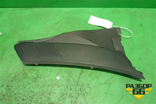 Решетка стеклоочистителей правая (7700410609) для Renault Clio с 1998-2002г (Клио)