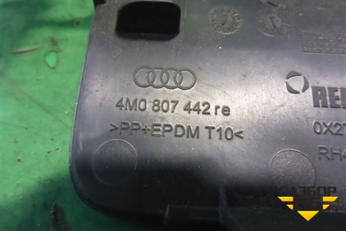 Заглушка в задний бампер (правая) (4M0807442) для Audi Q7 c 2015г (Ку 7)