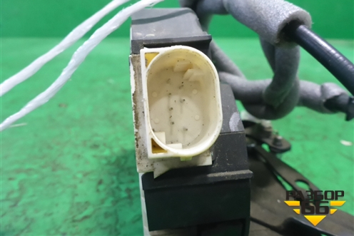 Замок двери задней левой (7 контактов) (3H4226413AA) для Land Rover Range Rover 3 с 2002-2012г (Вог)