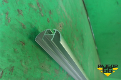 Направляющая шторки (верхняя) для MAN TGX с 2007г (ТГХ)