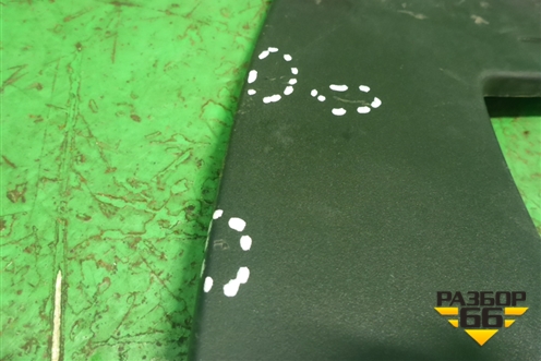 Накладка внутренняя (TD12687DY) для Mazda CX 9 с 2007-2016г (СХ9)