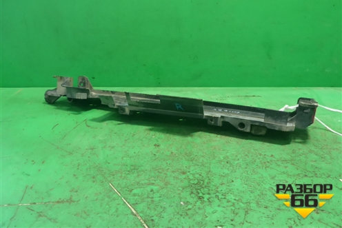 Кронштейн радиатора правый (PCN50060) для Land Rover Range Rover 3 с 2002-2012г (Вог)