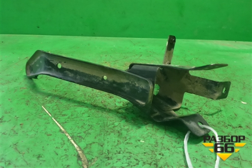 Кронштейн (моторного отсека см фото) для Land Rover Range Rover 3 с 2002-2012г (Вог)