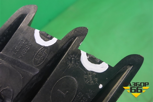 Решетка в передний бампер левая (накладка) (CK52018K28AA) для Land Rover Range Rover 4 с 2013-2022г (Вог)