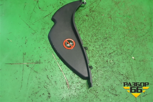 Накладка на торпедо (боковая правая) (8002A180ZZ) для Mitsubishi Lancer-X с 2007г (Лансер)