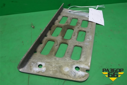 Подножка ступенька (правая верхняя) (1063726) для Volvo TRUCK FM с 2001-2013г (ФМ)