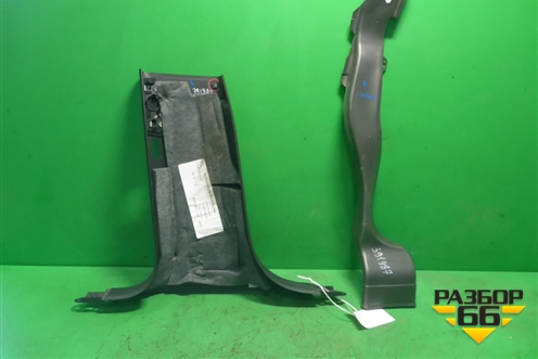 Обшивка стойки центральная нижняя правая (4H4867244) для Audi A8 с 2009-2017г (А8)