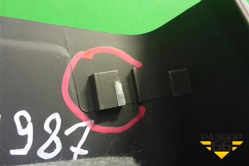 Обшивка стойки центральная нижняя правая (4H4867244) для Audi A8 с 2009-2017г (А8)