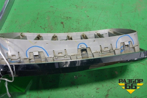 Решетка радиатора правая (7316076) для BMW X5 F15 с 2013г (Х5 Ф15)