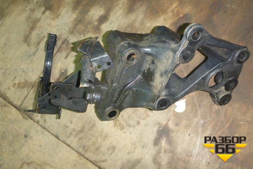 Кронштейн рулевого редуктора (81461103173) для MAN TGA 4-Series  с 2000-2008г (ТГА)