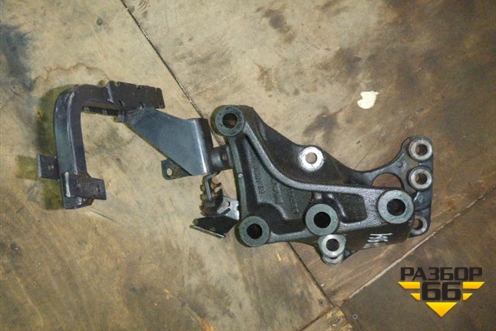 Кронштейн рулевого редуктора (81461103173) для MAN TGA 4-Series  с 2000-2008г (ТГА)