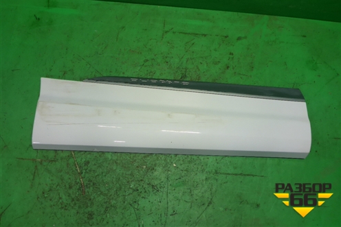 Накладка двери задней правой (4M0853970F) для Audi Q7 c 2015г (Ку 7)